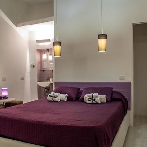 Camera grande con letto king size